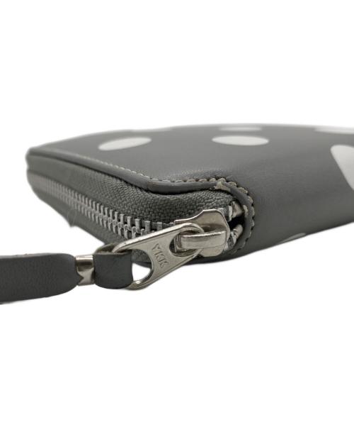 COMME des GARCONS（コムデギャルソン）COMME des GARCONS (コムデギャルソン) COMME des GARCONS（コムデギャルソン2つ折り財布 グレーの古着・服飾アイテム