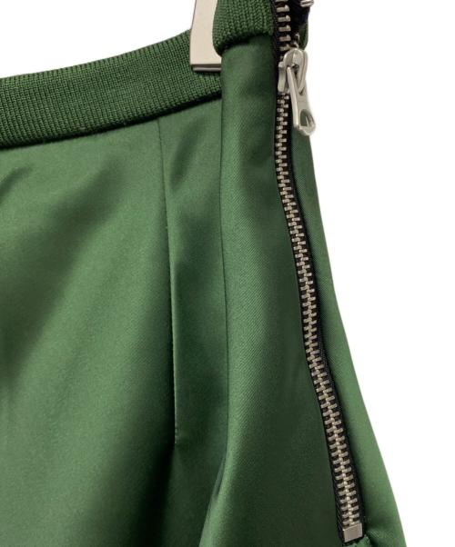 Acne studios（アクネ ストゥディオズ）ACNE STUDIOS (アクネ ストゥディオズ) KEALS SHINE ナイロンミディスカート グリーン サイズ:34の古着・服飾アイテム