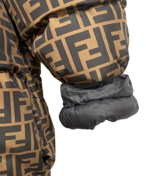 FENDI（フェンディ）FENDI (フェンディ) ダウンジャケット ブラウン サイズ:12の古着・服飾アイテム