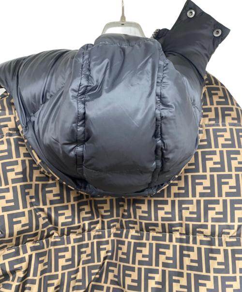 FENDI（フェンディ）FENDI (フェンディ) ダウンジャケット ブラウン サイズ:12の古着・服飾アイテム