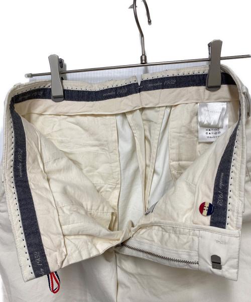 MONCLER（モンクレール）MONCLER (モンクレール) ハーフパンツ アイボリー サイズ:SIZE 44の古着・服飾アイテム