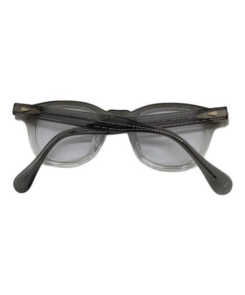 julius tart optical（ジュリアス タート オプティカル）JULIUS TART OPTICAL (ジュリアス タート オプティカル) サングラス グレー×ブラック サイズ:不明の古着・服飾アイテム