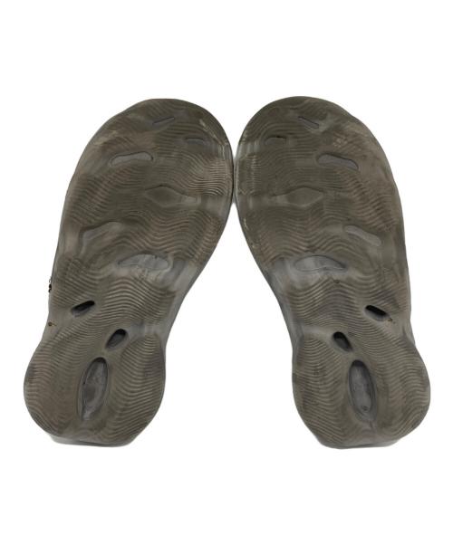 adidas（アディダス）adidas (アディダス) adidas イージーフォームランナー グレー サイズ:29.5cmの古着・服飾アイテム