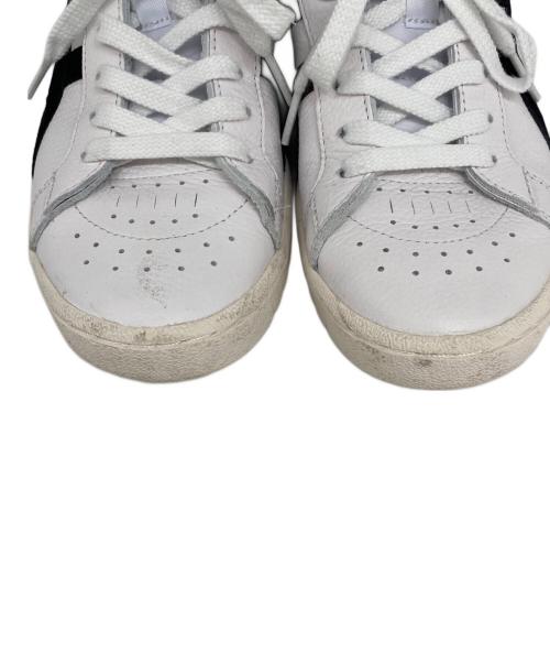 asics（アシックス）asics (アシックス) asics　ローカットスニーカー ホワイト×ブラック サイズ:26の古着・服飾アイテム