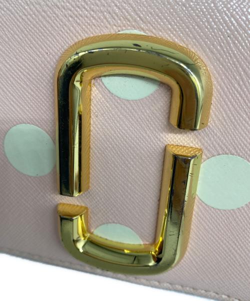 MARC JACOBS（マークジェイコブズ）MARC JACOBS (マークジェイコブズ) スナップショットウォレット ピンクの古着・服飾アイテム