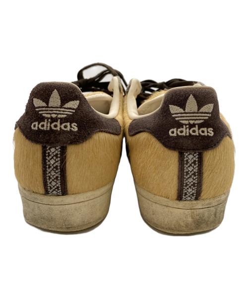 adidas（アディダス）adidas (アディダス) ATMOS (アトモス) ローカットスニーカー ベージュ×ホワイト サイズ:26.5の古着・服飾アイテム