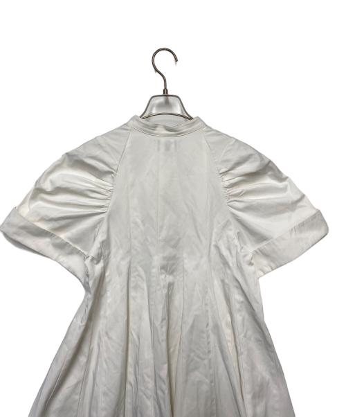 jemma.atelier（ジェマ アトリエ）JEMMA.ATELIER (ジェマ アトリエ) ゴアードフレアーチュニック ホワイト サイズ:不明の古着・服飾アイテム