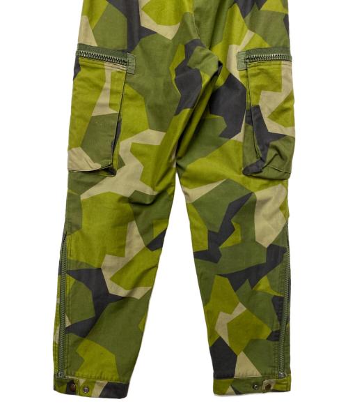 ミリタリー（ミリタリー）ミリタリー (ミリタリー) スカンジナイアカモフィールドパンツ グリーン サイズ:Mの古着・服飾アイテム