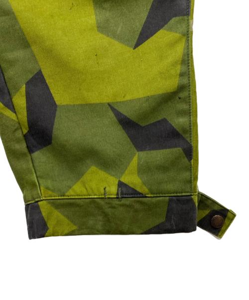 ミリタリー（ミリタリー）ミリタリー (ミリタリー) スカンジナイアカモフィールドパンツ グリーン サイズ:Mの古着・服飾アイテム