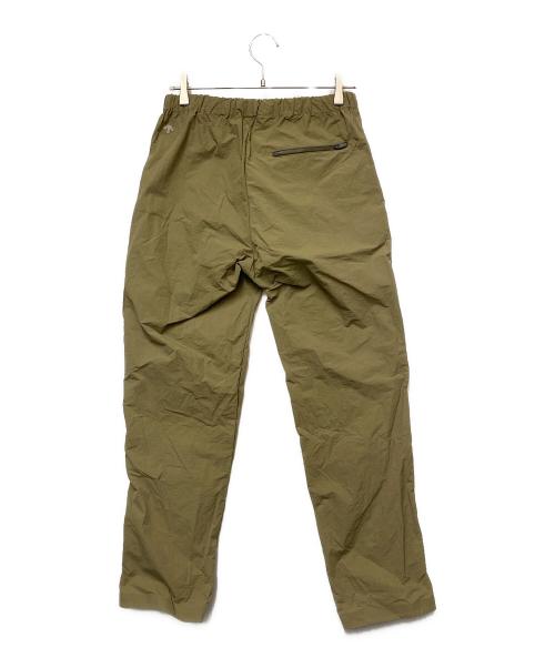 DESCENTE PAUSE（デサントポーズ）DESCENTE PAUSE (デサントポーズ) EASY SLACKS DESCENTE カーキ サイズ:Mの古着・服飾アイテム