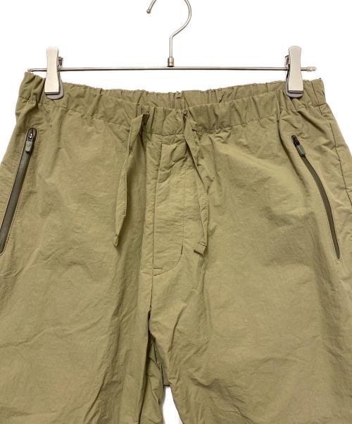 DESCENTE PAUSE（デサントポーズ）DESCENTE PAUSE (デサントポーズ) EASY SLACKS DESCENTE カーキ サイズ:Mの古着・服飾アイテム