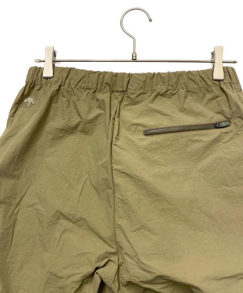 DESCENTE PAUSE（デサントポーズ）DESCENTE PAUSE (デサントポーズ) EASY SLACKS DESCENTE カーキ サイズ:Mの古着・服飾アイテム