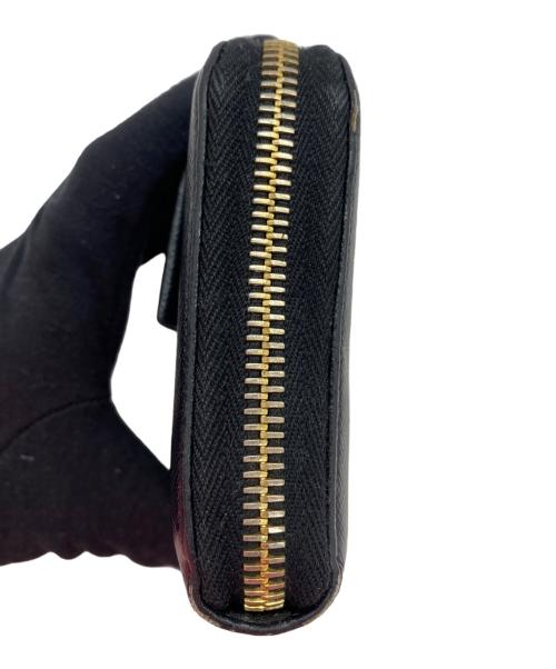 PRADA（プラダ）PRADA (プラダ) ラウンドファスナー長財布 ブラックの古着・服飾アイテム