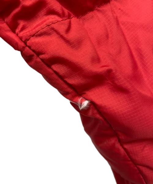 THE NORTH FACE（ザ ノース フェイス）THE NORTH FACE (ザ ノース フェイス) ダウンジャケット ブラック×レッド サイズ:Sの古着・服飾アイテム
