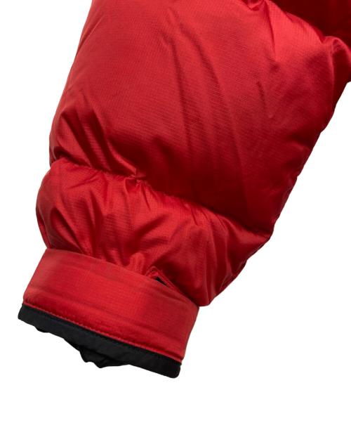 THE NORTH FACE（ザ ノース フェイス）THE NORTH FACE (ザ ノース フェイス) ダウンジャケット ブラック×レッド サイズ:Sの古着・服飾アイテム