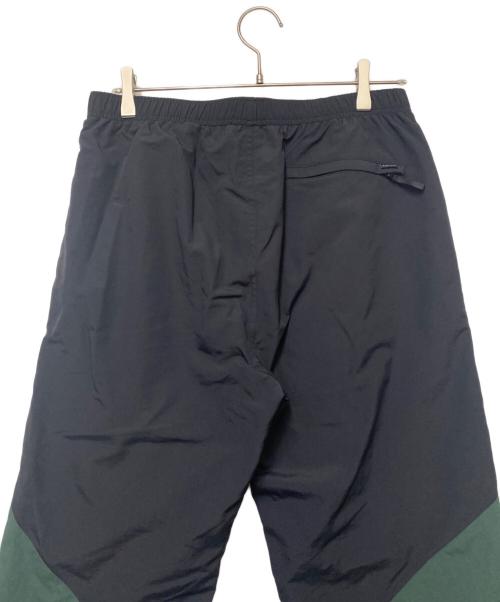 SUPREME（シュプリーム）Supreme (シュプリーム) Paneled Track Pant ブラック×グリーン×レッド サイズ:Sの古着・服飾アイテム