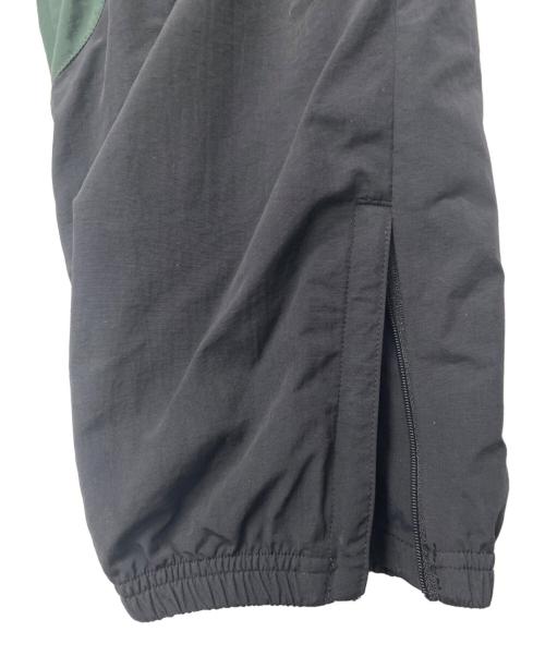 SUPREME（シュプリーム）Supreme (シュプリーム) Paneled Track Pant ブラック×グリーン×レッド サイズ:Sの古着・服飾アイテム