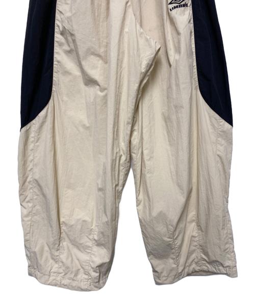 UMBRO（アンブロ）UMBRO (アンブロ) FREAK'S STORE (フリークスストア) ナイロンパンツ ベージュ×ブラック サイズ:Lの古着・服飾アイテム