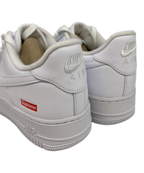 NIKE（ナイキ）NIKE (ナイキ) SUPREME (シュプリーム) NIKE×SUPREME　スニーカー ホワイト サイズ:27 未使用品の古着・服飾アイテム