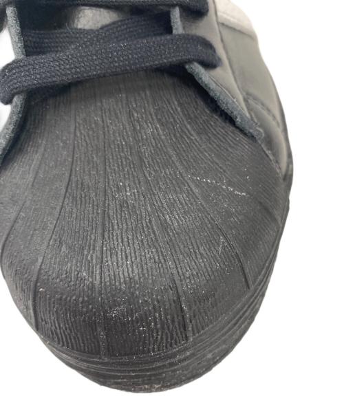 adidas（アディダス）adidas (アディダス) ローカットスニーカー ブラック サイズ:26.5cmの古着・服飾アイテム