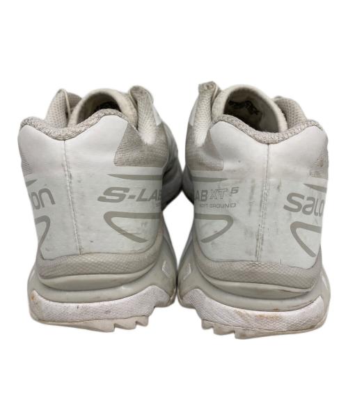 SALOMON（サロモン）SALOMON (サロモン) スニーカー ホワイト サイズ:27.5の古着・服飾アイテム