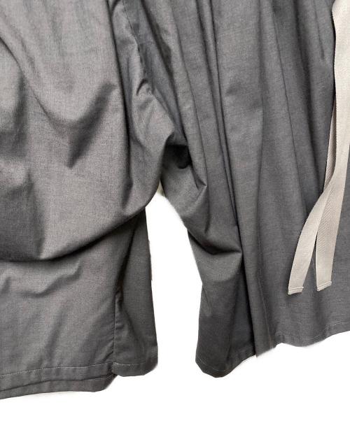 NO ID.（ノーアイディー）NO ID. (ノーアイディー) ギャザーバギーカーゴトラウザーズ グレー サイズ:1の古着・服飾アイテム