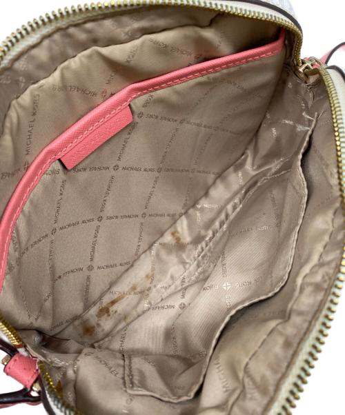 MICHAEL KORS（マイケル・コース）MICHAEL KORS (マイケル・コース) ショルダーバッグ ホワイト×ピンクの古着・服飾アイテム