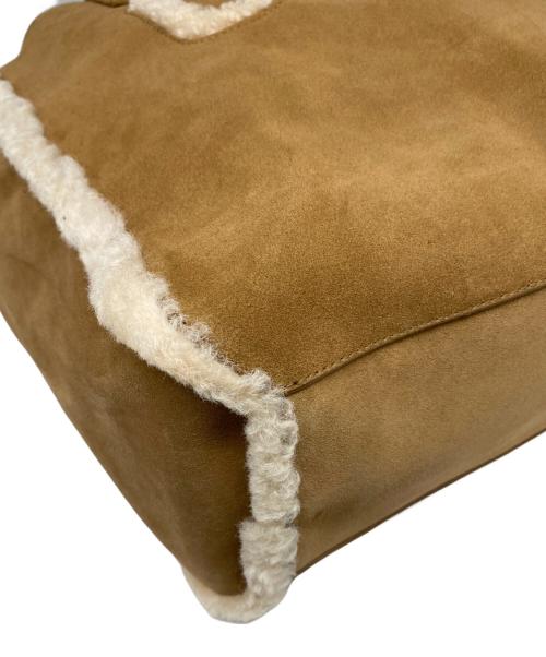 UGG（アグ）UGG (アグ) Alina E/W Tote Sheepskin ブラウンの古着・服飾アイテム