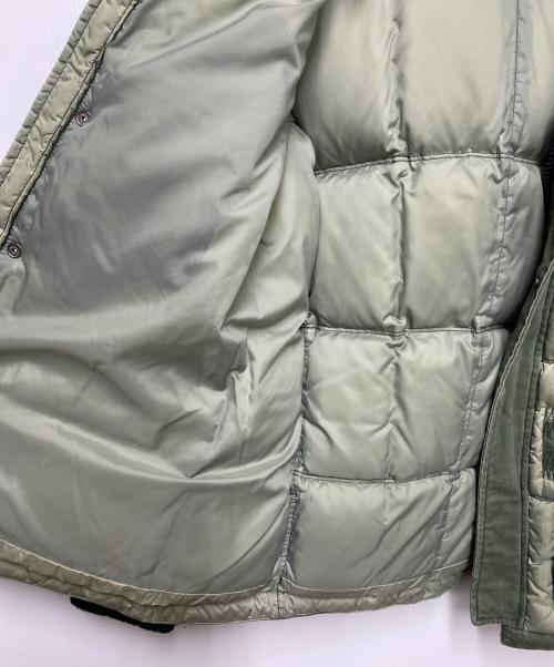 ARMANI JEANS（アルマーニジーンズ）ARMANI JEANS (アルマーニジーンズ) ダウンジャケット グリーン サイズ:XSの古着・服飾アイテム