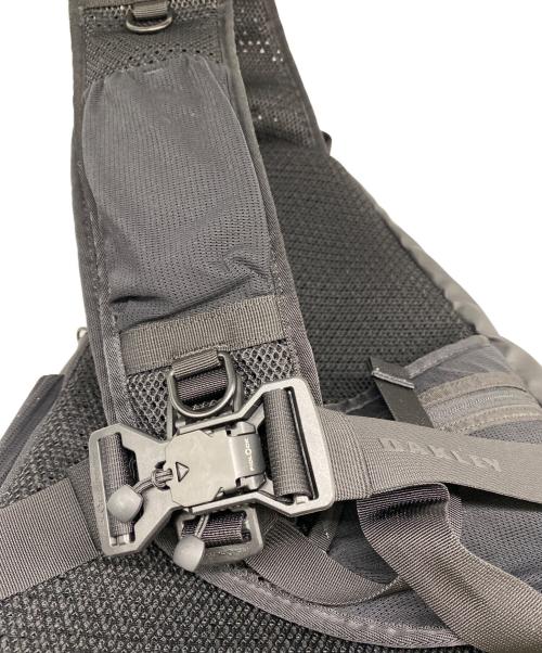 OAKLEY（オークリー）OAKLEY (オークリー) ラチチュード スリングバッグ ブラックの古着・服飾アイテム
