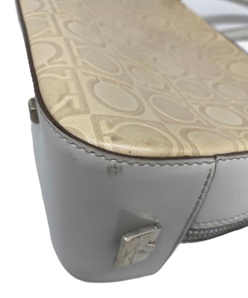 Salvatore Ferragamo（サルヴァトーレ フェラガモ）Salvatore Ferragamo (サルヴァトーレ フェラガモ) ハンドバッグ ベージュの古着・服飾アイテム