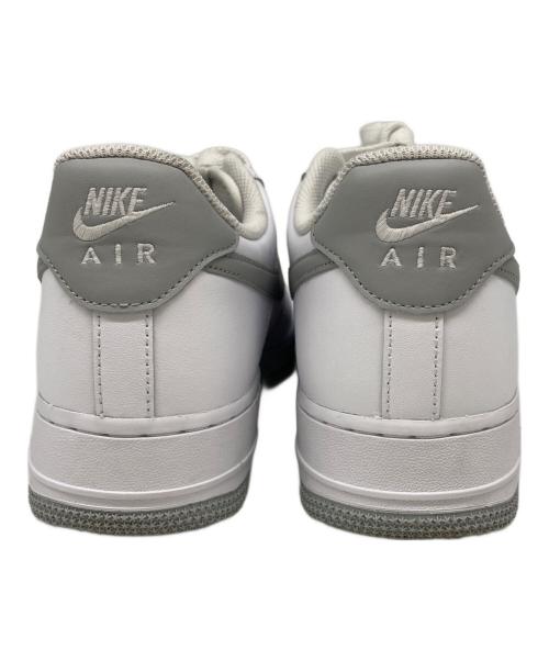 NIKE（ナイキ）NIKE (ナイキ) スニーカー ホワイト×グレー サイズ:26.5の古着・服飾アイテム