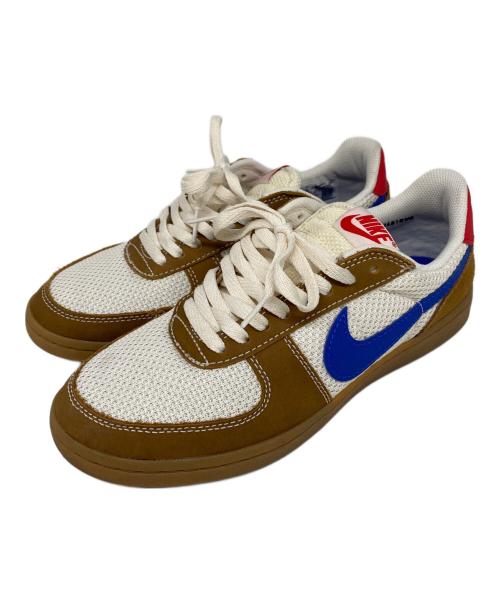 NIKE（ナイキ）NIKE (ナイキ) ローカットスニーカー ベージュ×ホワイト サイズ:27の古着・服飾アイテム