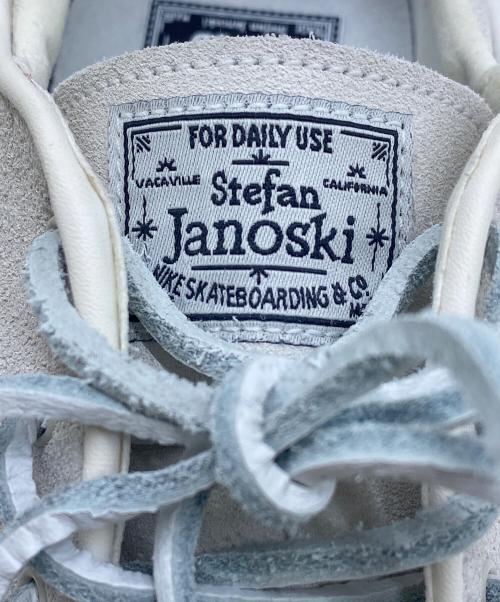 NIKE（ナイキ）NIKE (ナイキ) ローカットスニーカー ホワイト サイズ:27cmの古着・服飾アイテム