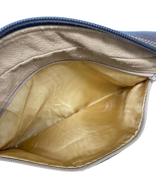 GUCCI（グッチ）GUCCI (グッチ) クラッチバッグ ベージュの古着・服飾アイテム