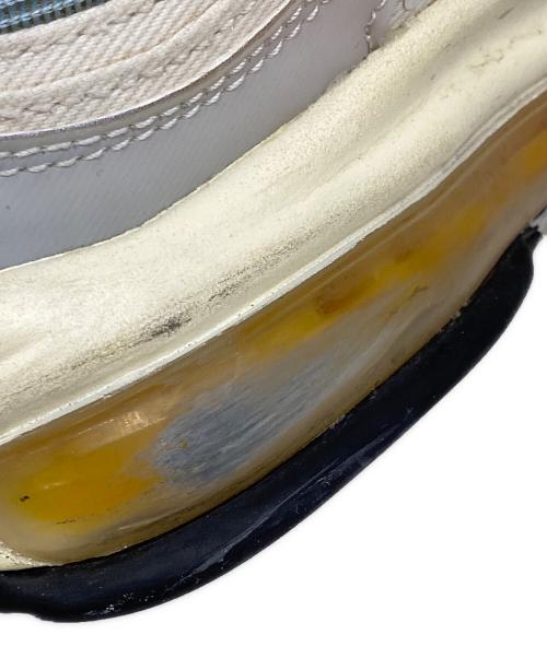 NIKE（ナイキ）NIKE (ナイキ) ローカットスニーカー ベージュ サイズ:24.5の古着・服飾アイテム