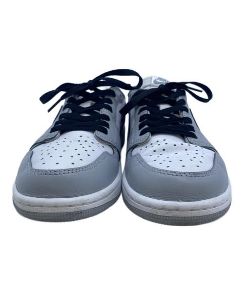 NIKE（ナイキ）NIKE (ナイキ) スニーカー ホワイト×グレー サイズ:26cmの古着・服飾アイテム