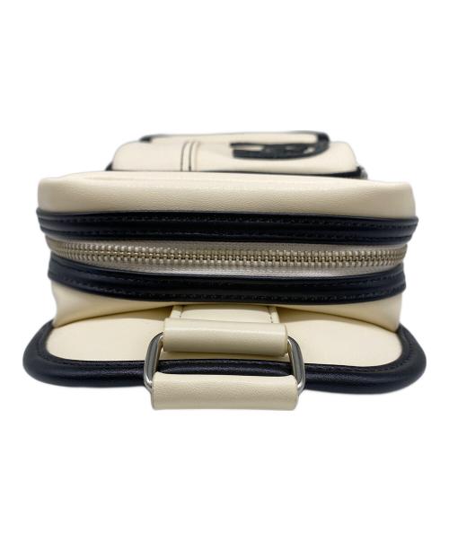 CASTELBAJAC（カステルバジャック）CASTELBAJAC (カステルバジャック) ボディーバッグの古着・服飾アイテム