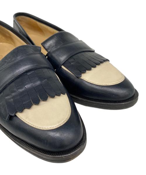 GUCCI（グッチ）GUCCI (グッチ) フリンジローファー ブラック×ホワイト サイズ:7Bの古着・服飾アイテム