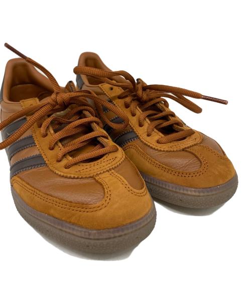 adidas（アディダス）adidas (アディダス) ローカットスニーカー ブラウン サイズ:23の古着・服飾アイテム