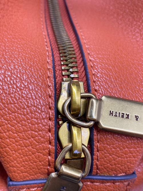 CHARLES & KEITH（チャールズアンドキース）CHARLES & KEITH (チャールズアンドキース) CHARLES & KEITH　ダブルハンドル ミニダッフルバッグ オレンジの古着・服飾アイテム
