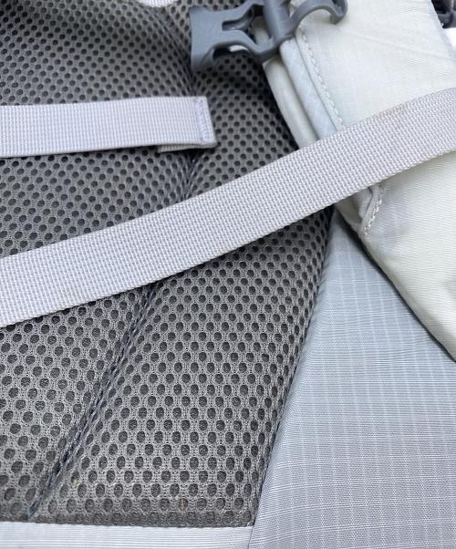 mont-bell（モンベル）mont-bell (モンベル) バックパック ホワイトの古着・服飾アイテム