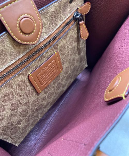 COACH（コーチ）COACH (コーチ) リレー トート バッグ 34 ブラウンの古着・服飾アイテム