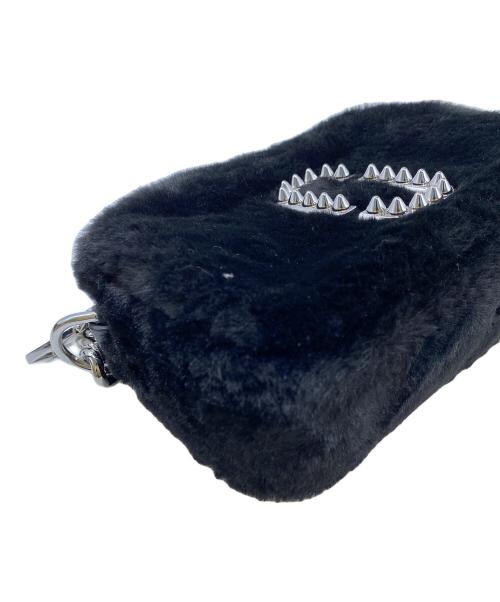 MARC JACOBS（マークジェイコブス）MARC JACOBS (マークジェイコブス) THE PLUSH SNAPSHOT ブラックの古着・服飾アイテム