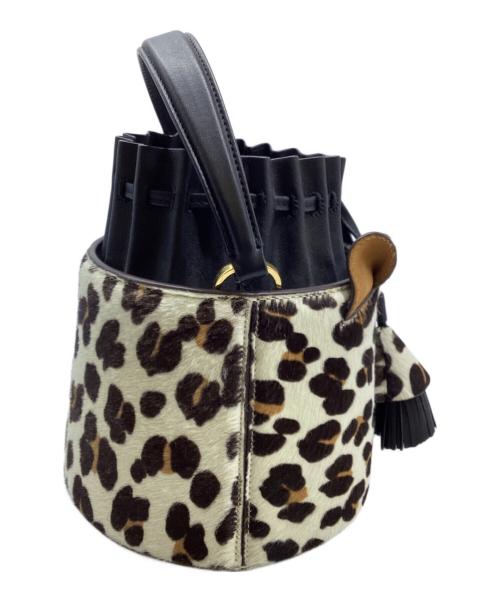 Kate Spade（ケイトスペード）Kate Spade (ケイトスペード) バターカップ レオパード ヘアカーフ スモールバケットバッグ ブラック×ホワイトの古着・服飾アイテム