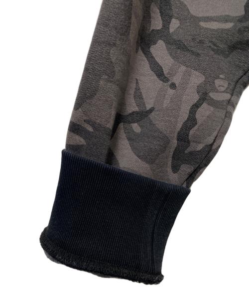 A BATHING APE（アベイシングエイプ）A BATHING APE (アベイシングエイプ) スウェット グレー×ブラック サイズ:Lの古着・服飾アイテム