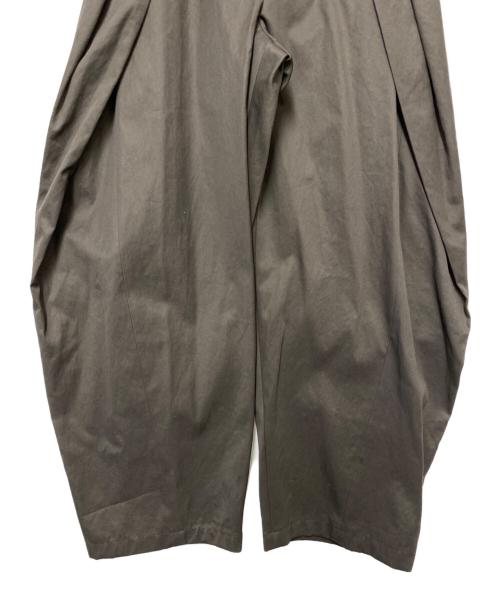 ASTRAET（アストラット）ASTRAET (アストラット) コットンギャバ2タックテーパードパンツ ダークグレー サイズ:00の古着・服飾アイテム