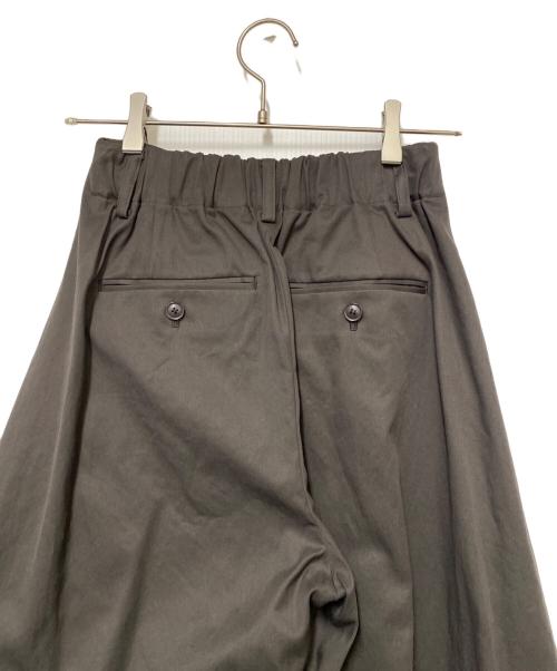 ASTRAET（アストラット）ASTRAET (アストラット) コットンギャバ2タックテーパードパンツ ダークグレー サイズ:00の古着・服飾アイテム