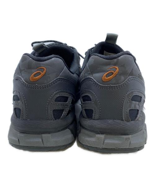 asics（アシックス）asics (アシックス) ローカットスニーカー ブラック サイズ:27.0の古着・服飾アイテム
