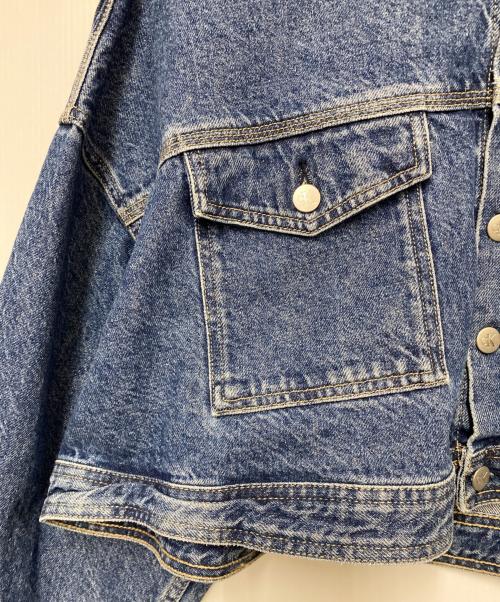 Calvin Klein（カルバンクライン）Calvin Klein (カルバンクライン) Calvin Klein　ボクシークロップドデニムジャケット インディゴ サイズ:S 未使用品の古着・服飾アイテム